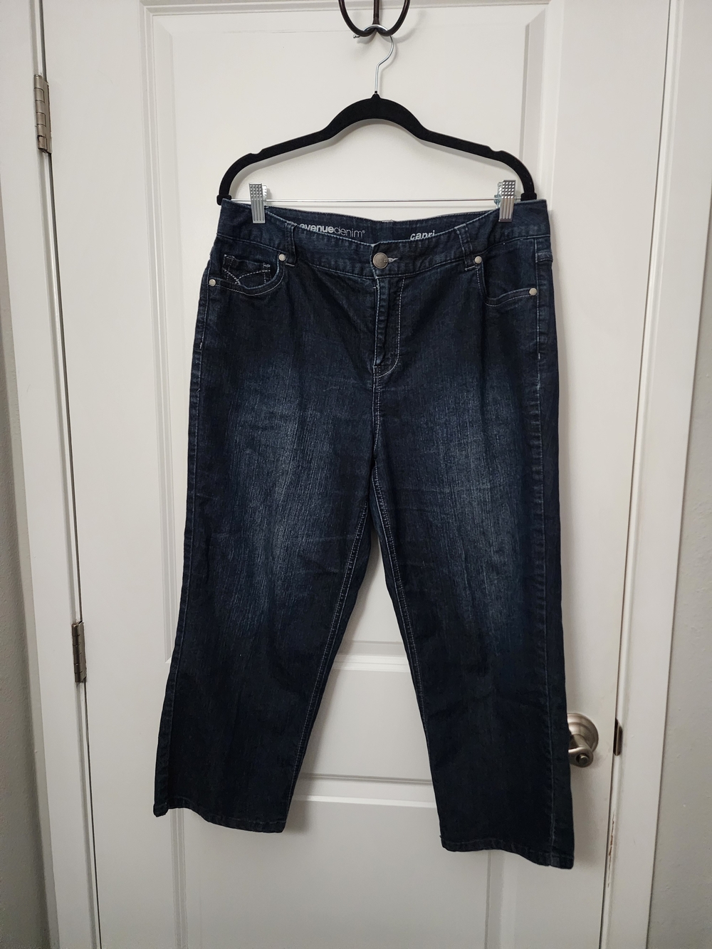 5/$30,Avenue Denim Dark Blue Capri  Jeans